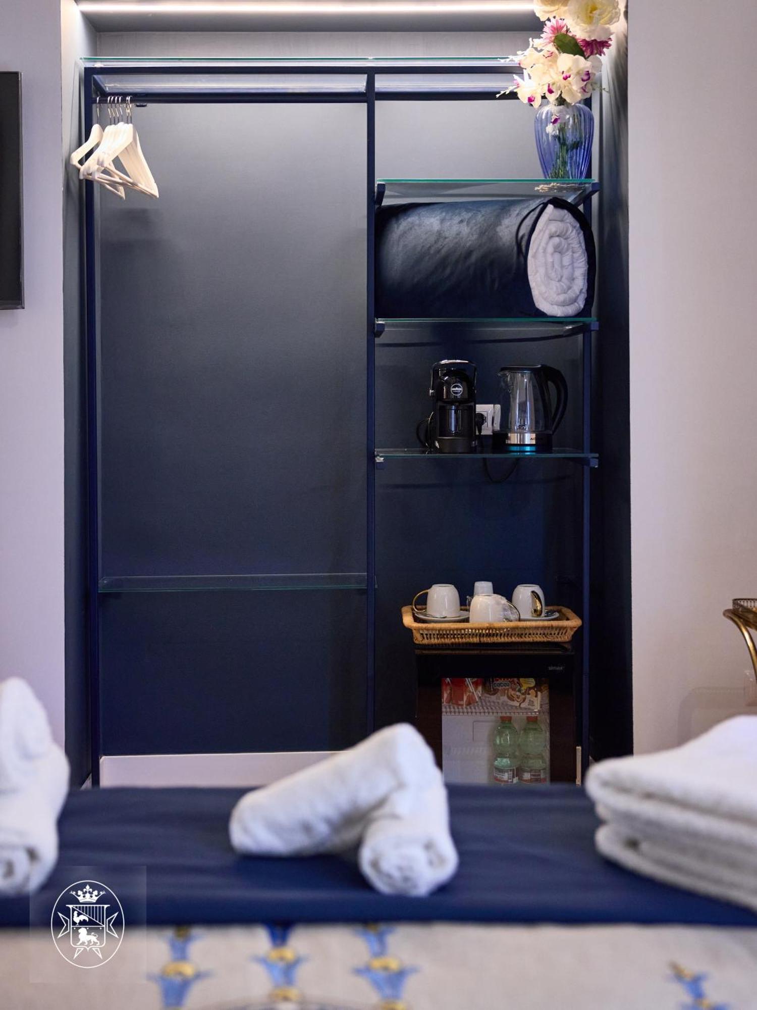 Vista Piazza Dei Martiri Bed & Breakfast Napoli Ngoại thất bức ảnh
